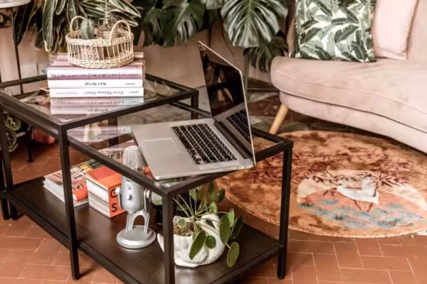 laptop-0819-Studio-Cotton-bristol-260