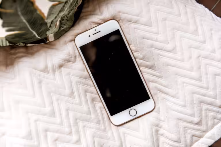 phone-0819-Studio-Cotton-bristol-249