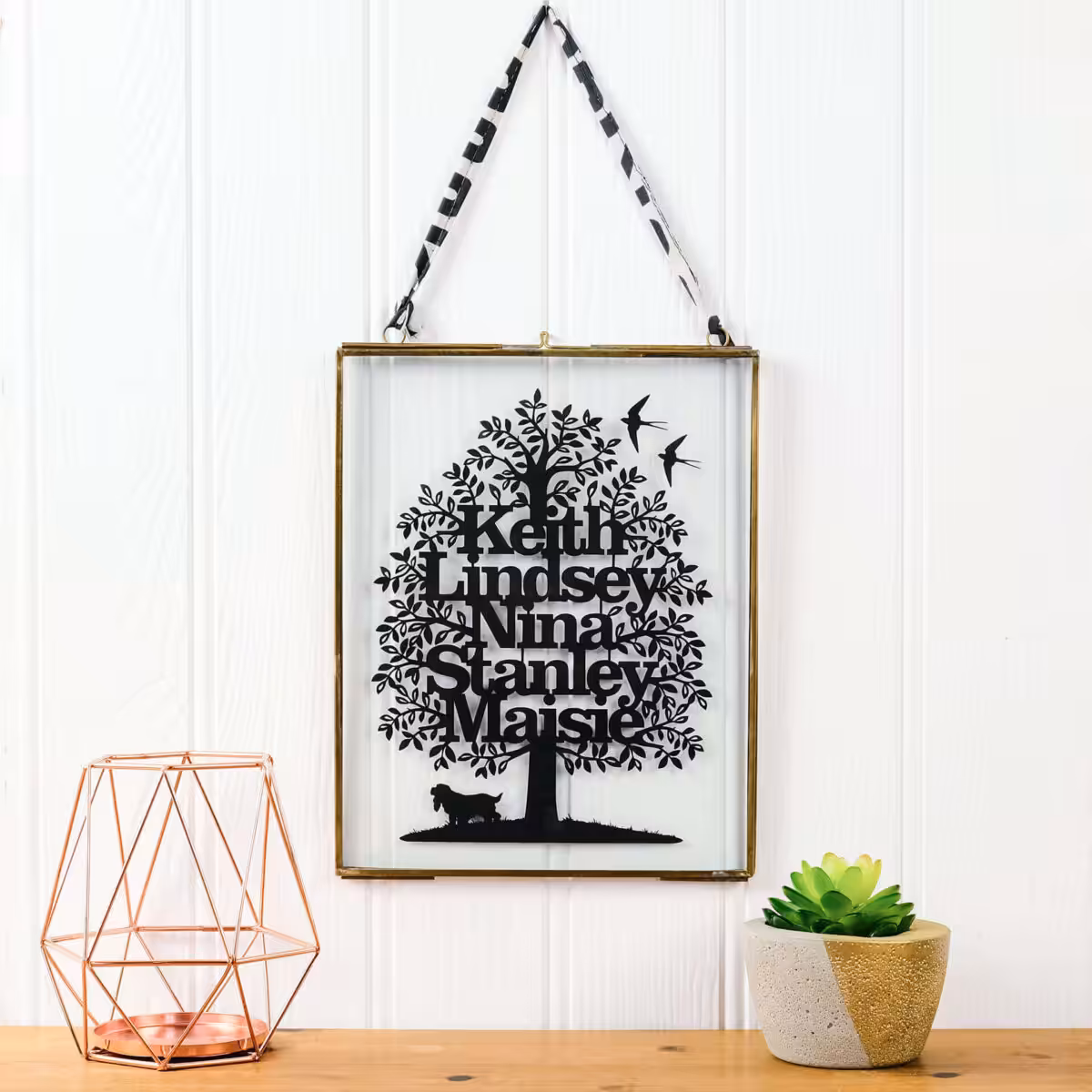 Kyleigh's Papercuts product Family Tree in a frame.