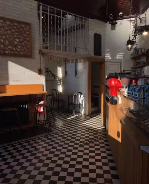 the-cloakroom-cafe-bristol